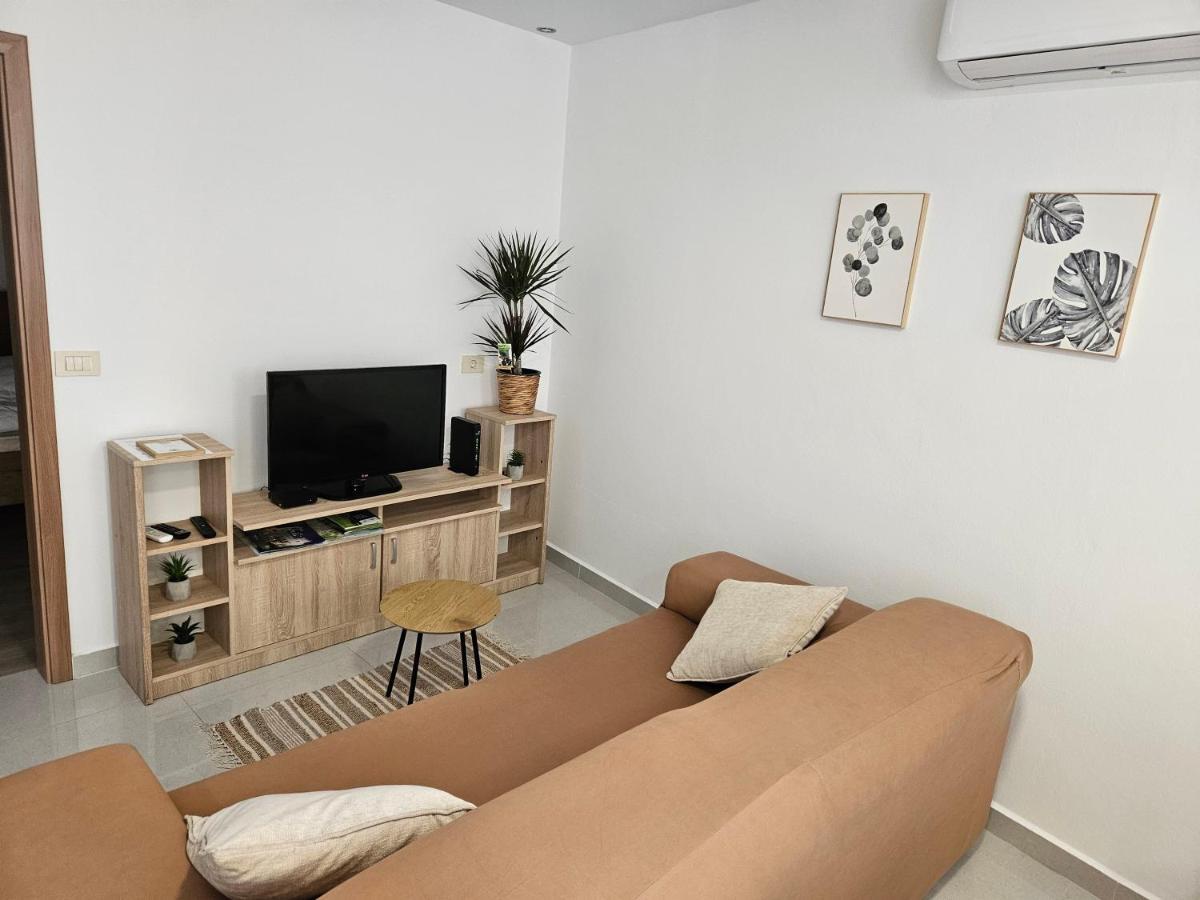 Apartment Gaja, Копер Екстериор снимка